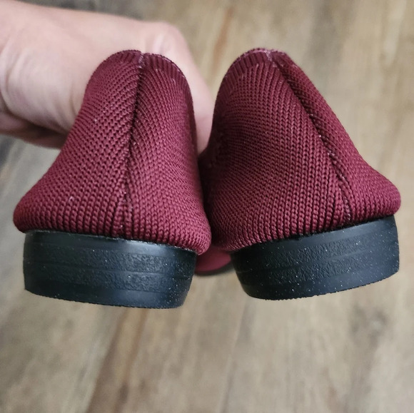 MIA Burgundy Pointed Flats - Picture 4 of 9